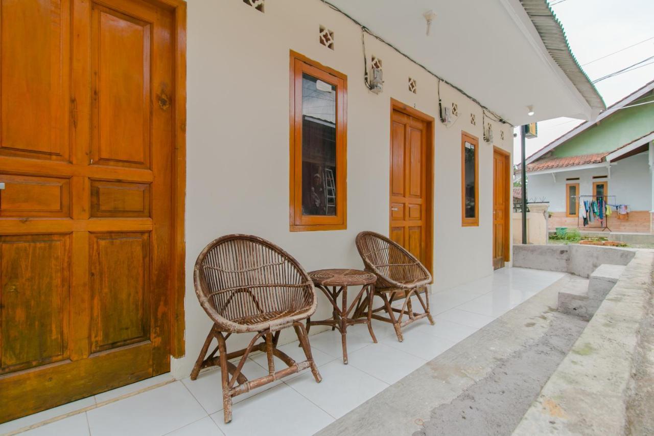 Ayu Homestay Syariah Sukabumi Exteriör bild
