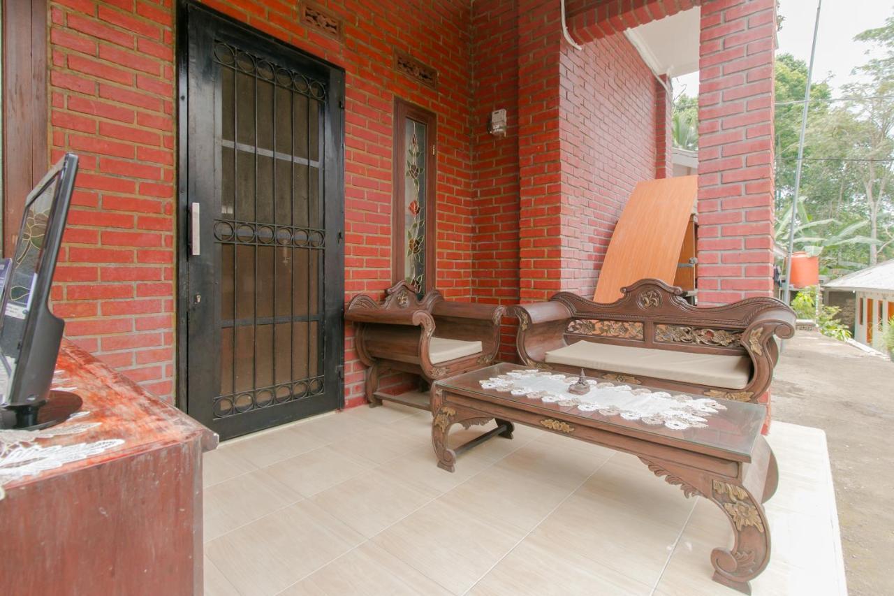 Ayu Homestay Syariah Sukabumi Exteriör bild