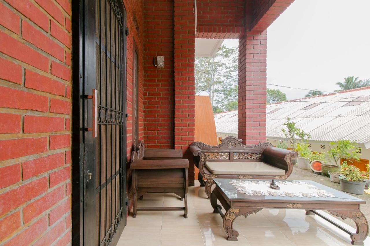 Ayu Homestay Syariah Sukabumi Exteriör bild